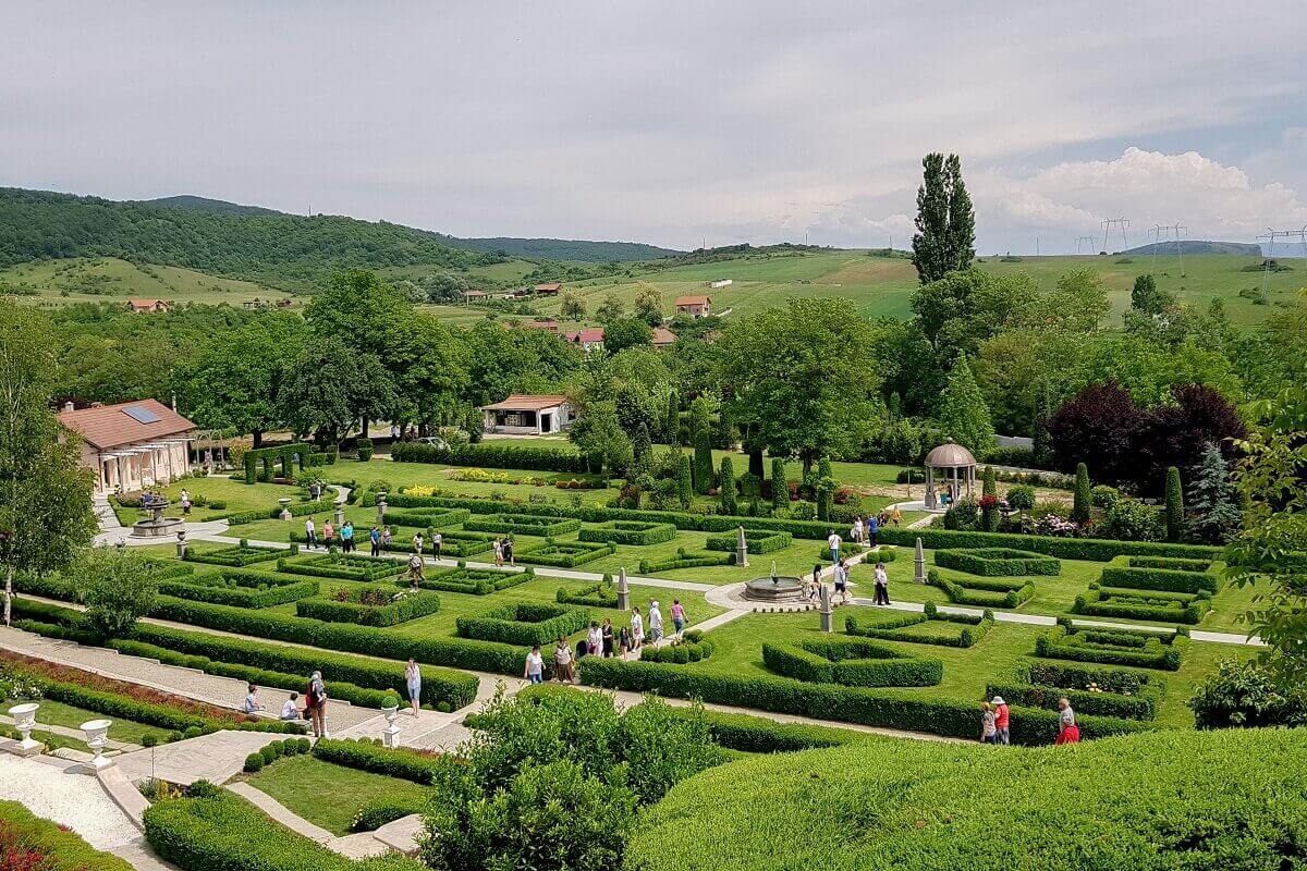 i-giardini-di-zoe-villa-vinci-banpotoc-anamariapopescu