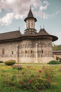 Vacanţă-în-Bucovina-obiective-turistice-mănăstiri